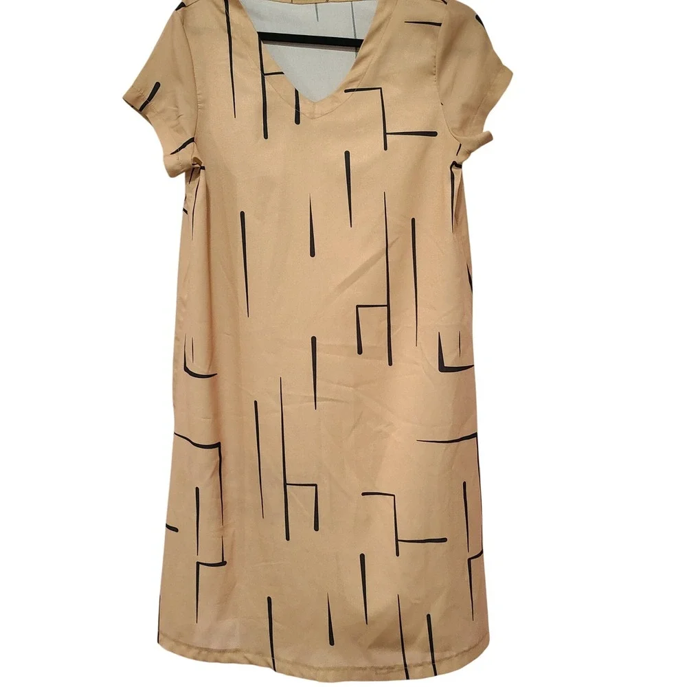 Misslook Tan Black‎ Geometric Line Print V-Neck Shift Dress Small Short Sleeve